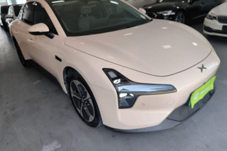 Used XPeng MONA M03 2025 515 Long-Range Plus Front Right 45 Deg