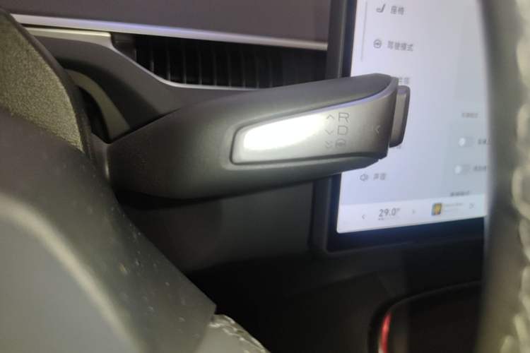 Used XPeng MONA M03 2025 600 with Ultra-Long Range Max Gear Lever