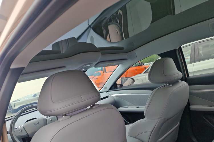 Used XPeng MONA M03 2025 620 Ultra-Long Range Plus Headliner