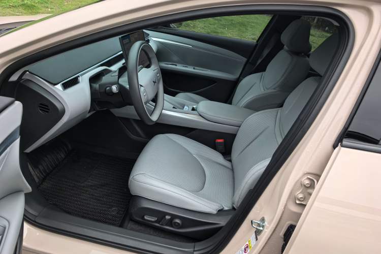 Used XPeng MONA M03 2025 502 Long-Range Max Interior 2