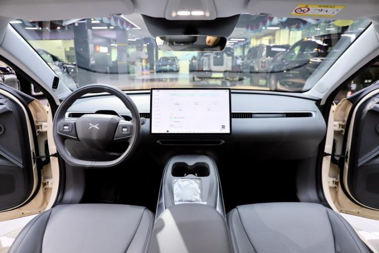 Used XPeng MONA M03 2025 600 with Ultra-Long Range Max Interior 3