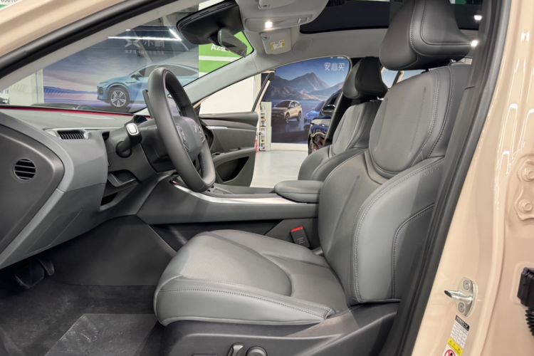 Used XPeng MONA M03 2025 600 with Ultra-Long Range Max Interior 5