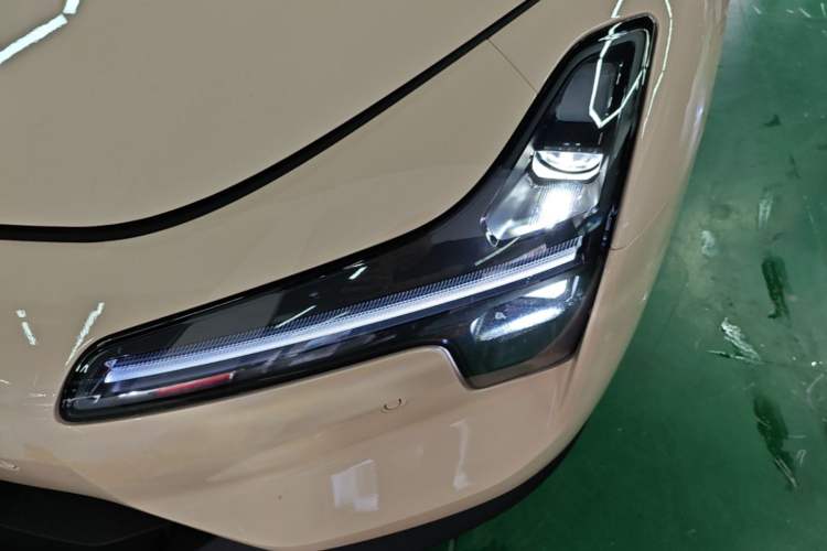 Used XPeng MONA M03 2025 600 with Ultra-Long Range Max Left Front Headlight