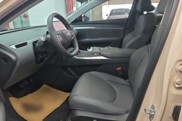 Used XPeng MONA M03 2025 600 with Ultra-Long Range Max Left Front Seat