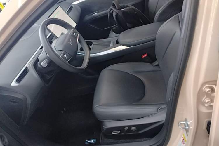 Used XPeng MONA M03 2025 600 with Ultra-Long Range Max Left Front Seat
