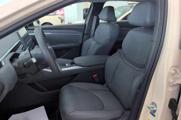 Used XPeng MONA M03 2025 600 with Ultra-Long Range Max Left Front Seat
