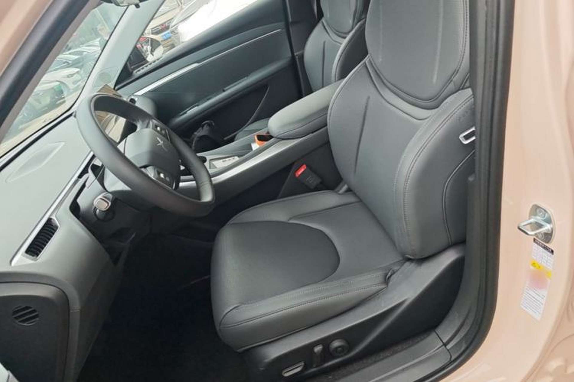 Used XPeng MONA M03 2025 600 with Ultra-Long Range Max Left Front Seat
