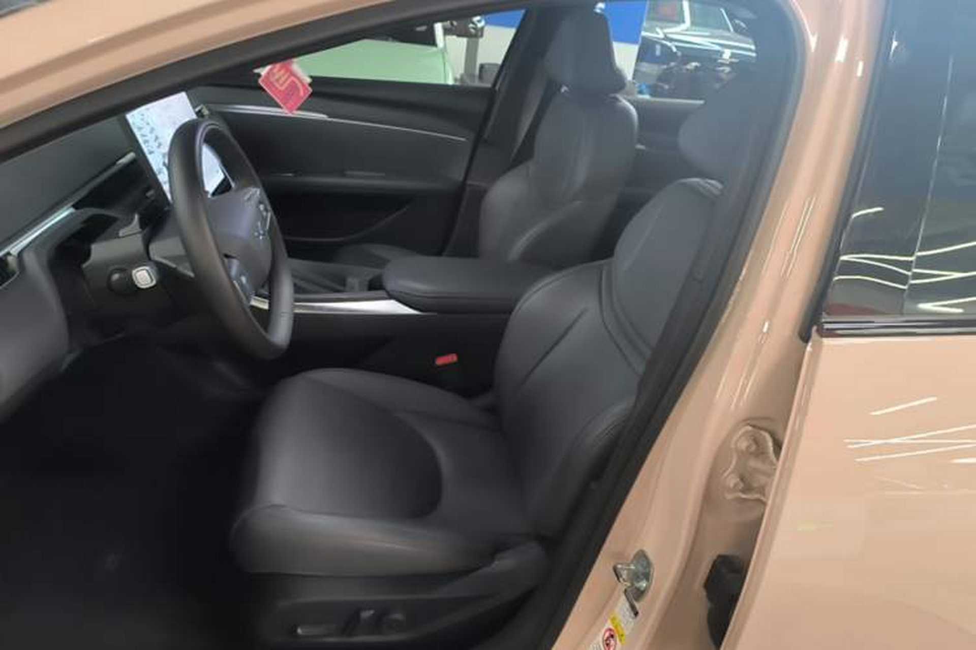 Used XPeng MONA M03 2025 600 with Ultra-Long Range Max Left Front Seat