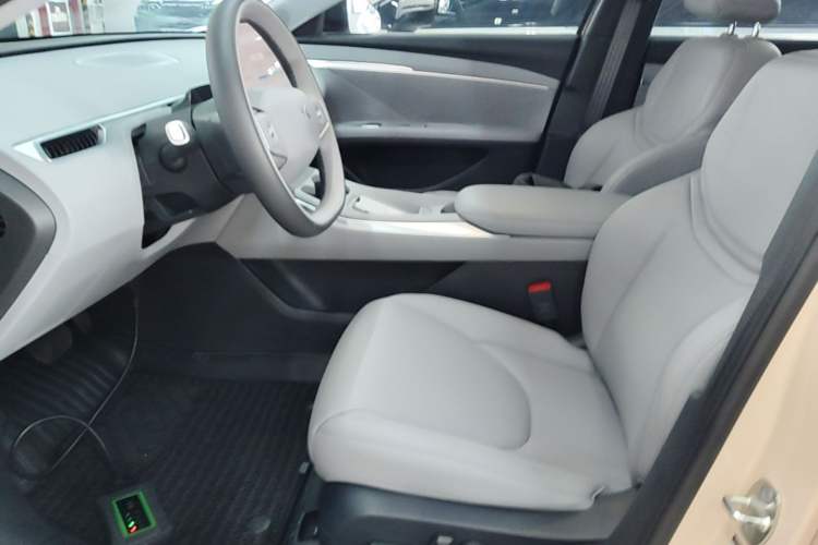 Used XPeng MONA M03 2025 600 with Ultra-Long Range Max Left Front Seat