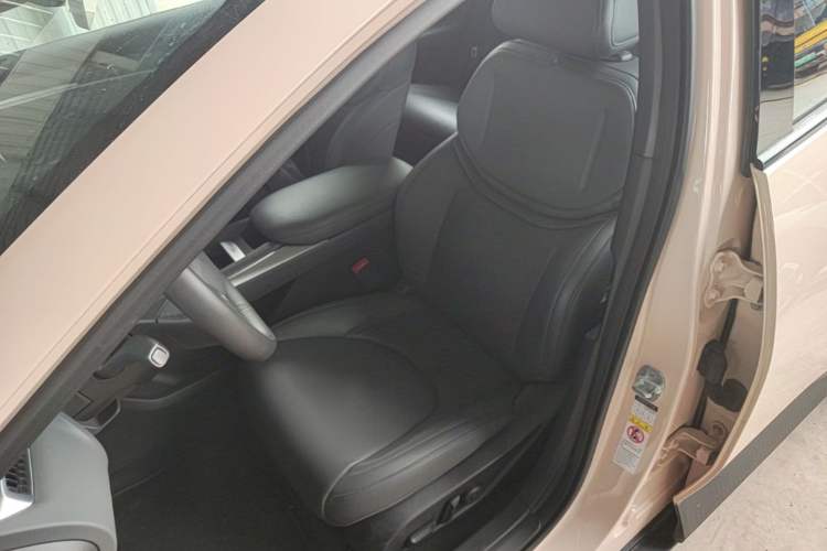 Used XPeng MONA M03 2025 600 with Ultra-Long Range Max Left Front Seat