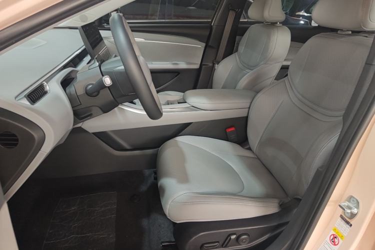 Used XPeng MONA M03 2025 600 with Ultra-Long Range Max Left Front Seat