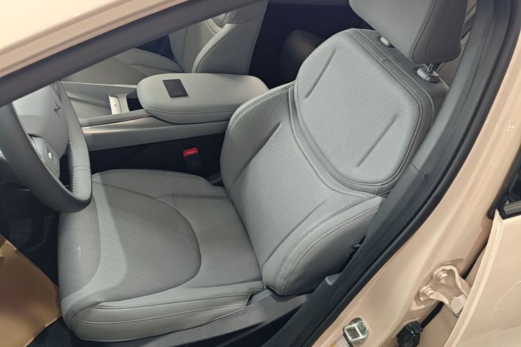 Used XPeng MONA M03 2025 502 Long-Range Max Left Front Seat