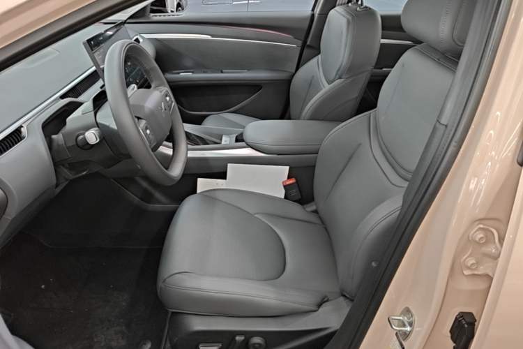 Used XPeng MONA M03 2025 600 with Ultra-Long Range Max Left Front Seat