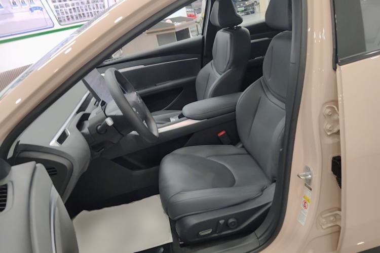 Used XPeng MONA M03 2025 600 with Ultra-Long Range Max Left Front Seat