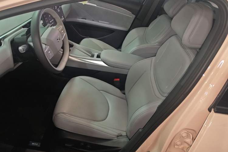 Used XPeng MONA M03 2025 600 with Ultra-Long Range Max Left Front Seat