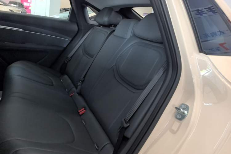 Used XPeng MONA M03 2025 600 with Ultra-Long Range Max Left Rear Seat