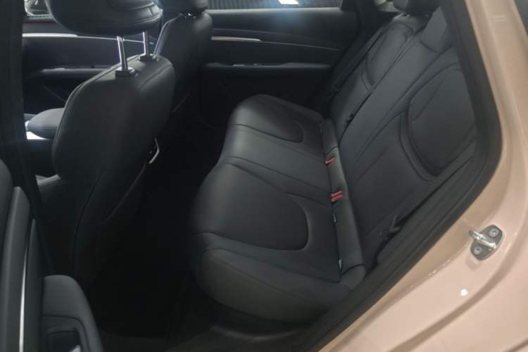 Used XPeng MONA M03 2025 600 with Ultra-Long Range Max Left Rear Seat