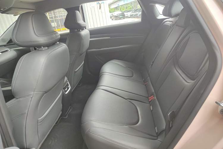 Used XPeng MONA M03 2025 600 with Ultra-Long Range Max Left Rear Seat