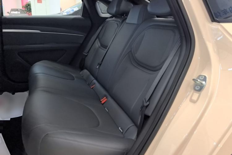Used XPeng MONA M03 2025 600 with Ultra-Long Range Max Left Rear Seat