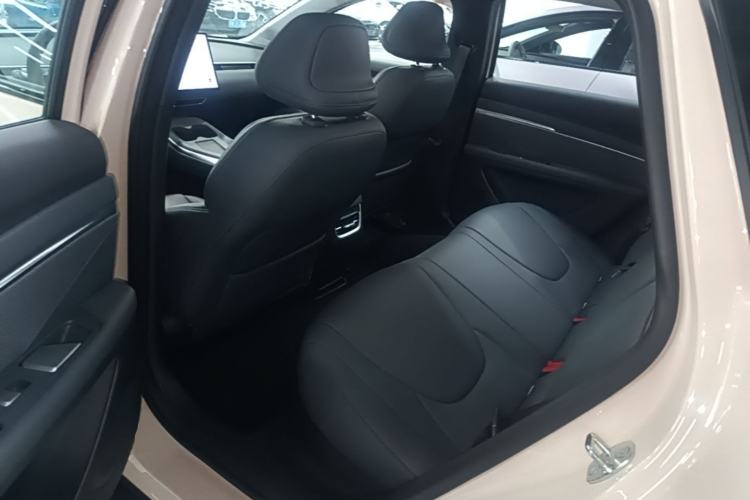 Used XPeng MONA M03 2025 600 with Ultra-Long Range Max Left Rear Seat