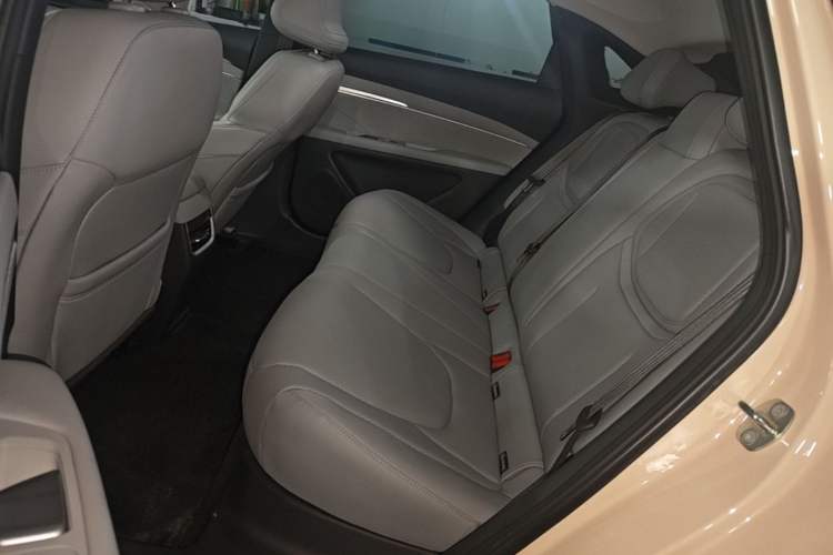 Used XPeng MONA M03 2025 600 with Ultra-Long Range Max Left Rear Seat