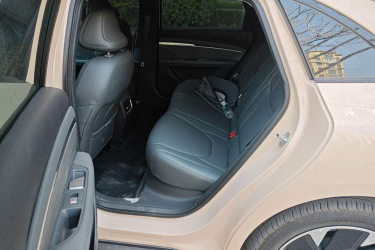 Used XPeng MONA M03 2025 600 with Ultra-Long Range Max Left Rear Seat