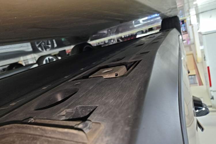 Used XPeng MONA M03 2025 600 with Ultra-Long Range Max Left Side Sill