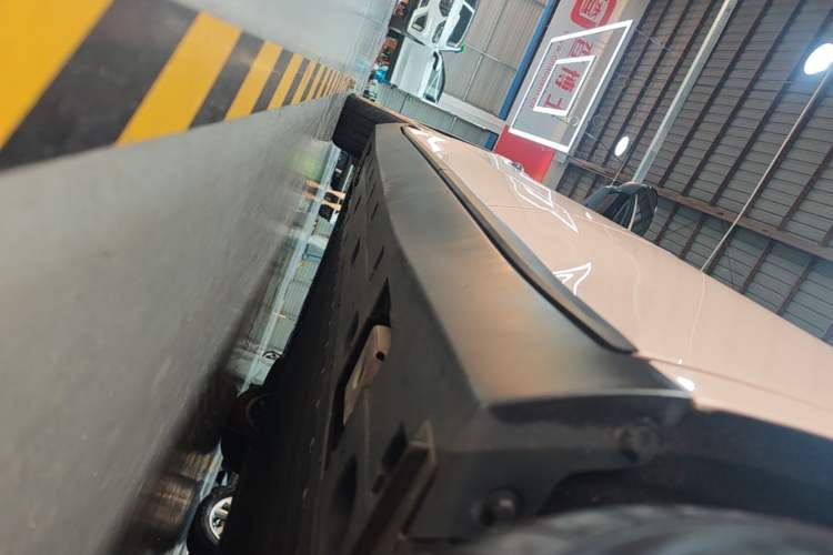 Used XPeng MONA M03 2025 600 with Ultra-Long Range Max Left Side Sill