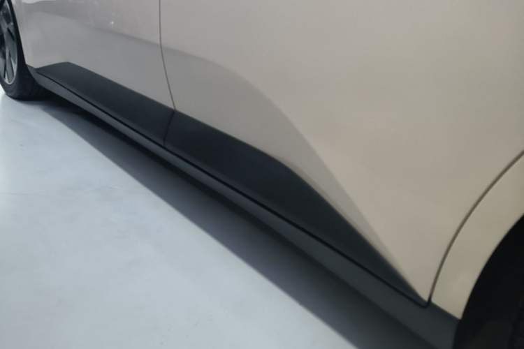 Used XPeng MONA M03 2025 600 with Ultra-Long Range Max Left Side Sill