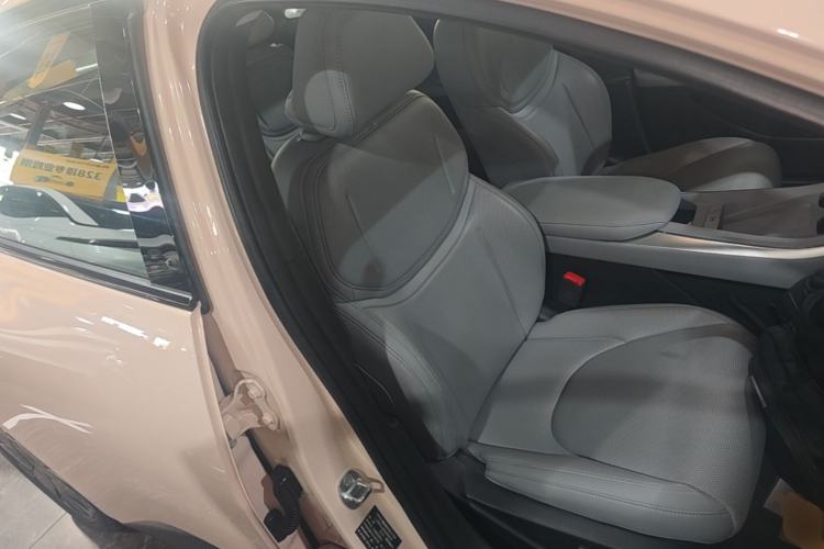 Used XPeng MONA M03 2025 600 with Ultra-Long Range Max Right Front Seat