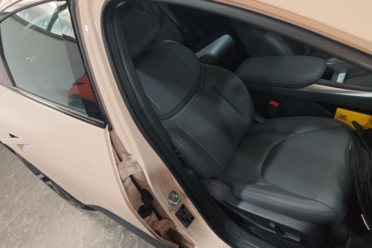Used XPeng MONA M03 2025 600 with Ultra-Long Range Max Right Front Seat