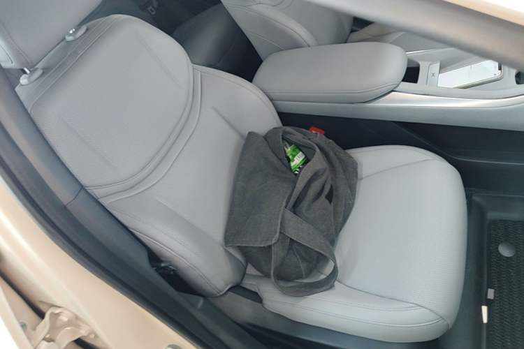 Used XPeng MONA M03 2025 600 with Ultra-Long Range Max Right Front Seat