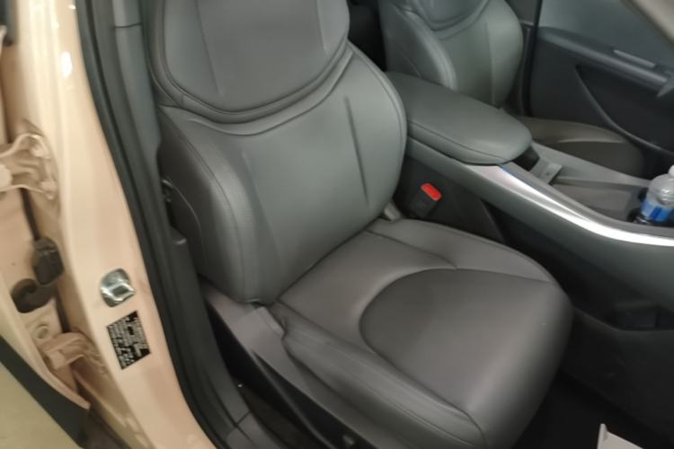 Used XPeng MONA M03 2025 600 with Ultra-Long Range Max Right Front Seat