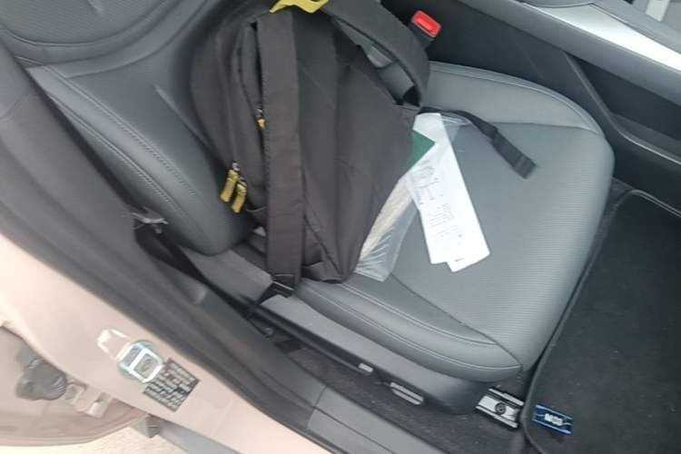 Used XPeng MONA M03 2025 600 with Ultra-Long Range Max Right Front Seat