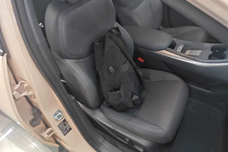 Used XPeng MONA M03 2025 600 with Ultra-Long Range Max Right Front Seat