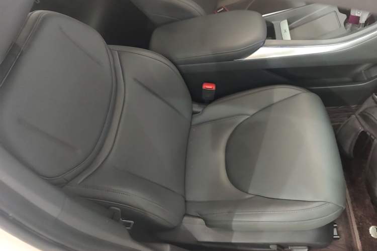 Used XPeng MONA M03 2025 600 with Ultra-Long Range Max Right Front Seat