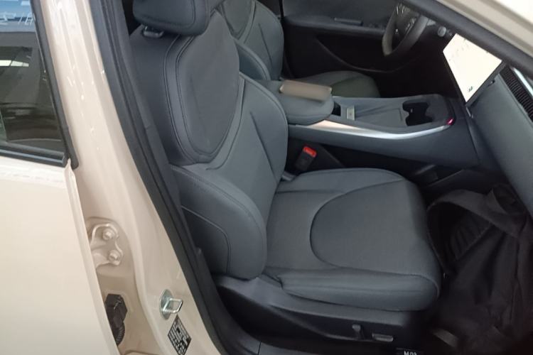 Used XPeng MONA M03 2025 600 with Ultra-Long Range Max Right Front Seat