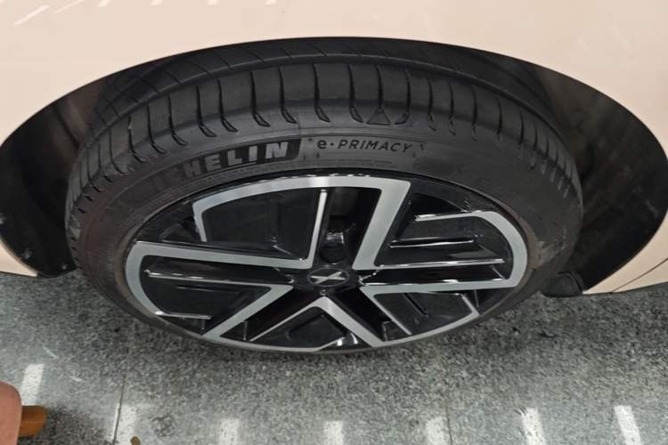 Used XPeng MONA M03 2025 600 with Ultra-Long Range Max Right Rear Wheel Hub