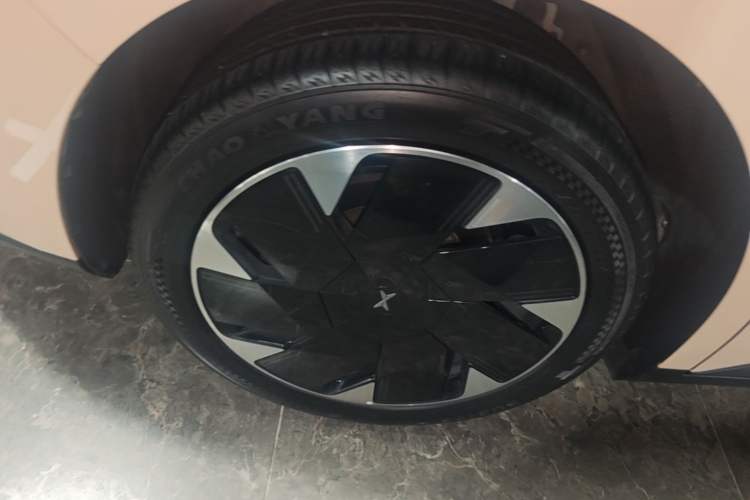 Used XPeng MONA M03 2025 600 with Ultra-Long Range Max Right Rear Wheel Hub