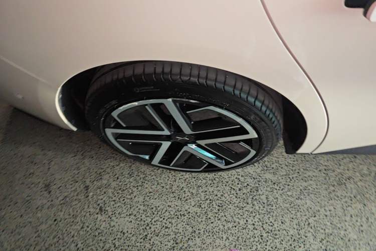 Used XPeng MONA M03 2025 600 with Ultra-Long Range Max Right Rear Wheel Hub