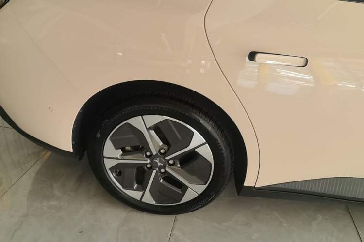 Used XPeng MONA M03 2025 515 Long-Range Plus Right Rear Wheel Hub