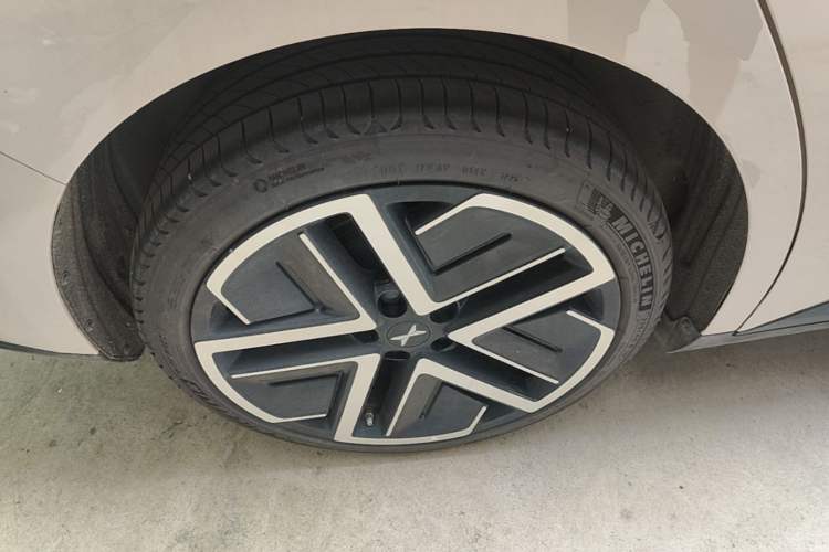 Used XPeng MONA M03 2025 600 with Ultra-Long Range Max Right Rear Wheel Hub