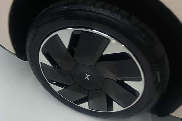Used XPeng MONA M03 2025 600 with Ultra-Long Range Max Right Rear Wheel Hub