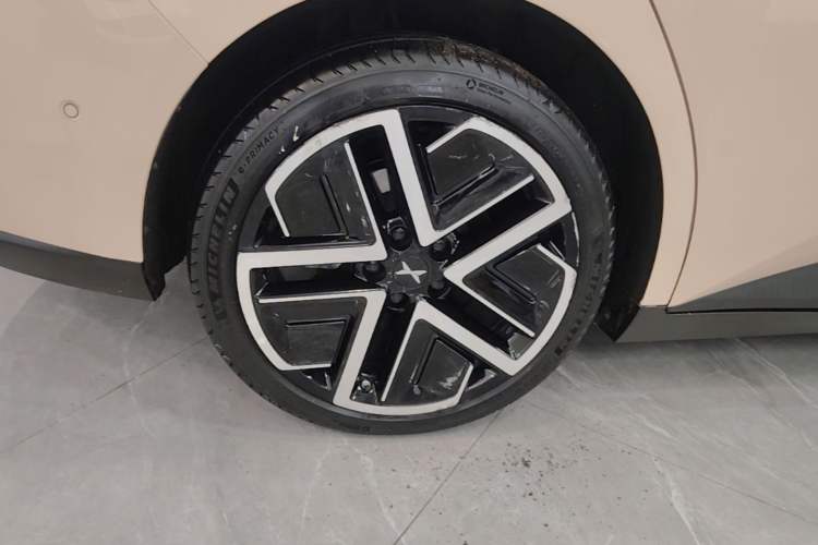 Used XPeng MONA M03 2025 600 with Ultra-Long Range Max Right Rear Wheel Hub