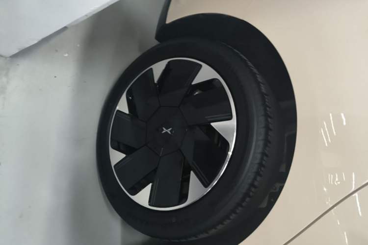 Used XPeng MONA M03 2025 600 with Ultra-Long Range Max Right Rear Wheel Hub
