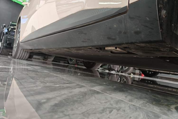Used XPeng MONA M03 2025 502 Long-Range Max Right Side Sill