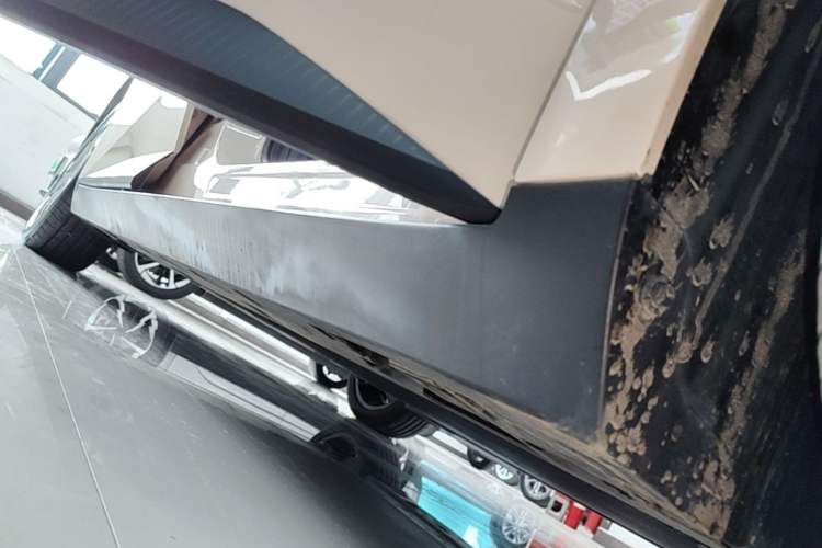 Used XPeng MONA M03 2025 600 with Ultra-Long Range Max Right Side Sill