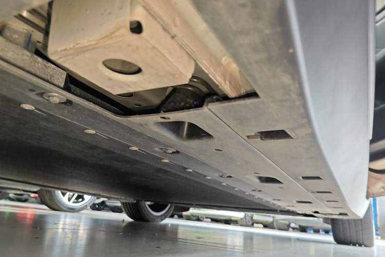 Used XPeng MONA M03 2025 502 Long-Range Max Right Side Sill