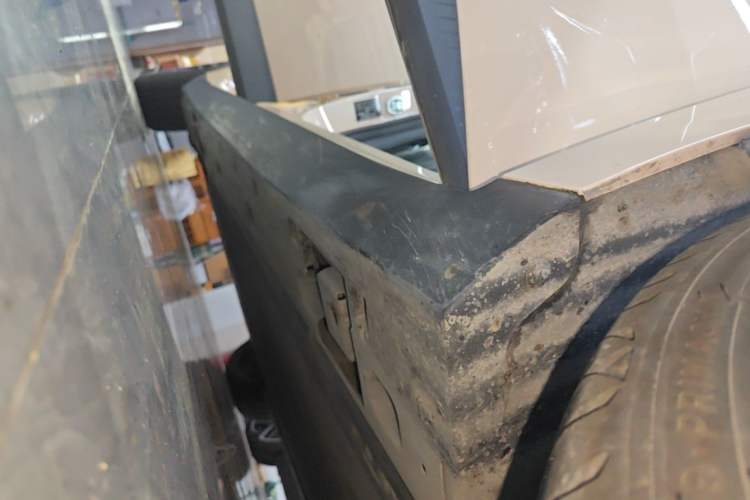 Used XPeng MONA M03 2025 600 with Ultra-Long Range Max Right Side Sill