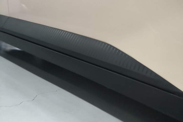 Used XPeng MONA M03 2025 600 with Ultra-Long Range Max Right Side Sill